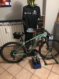 MOUNTAIN BIKE - KIT COMPLETO
