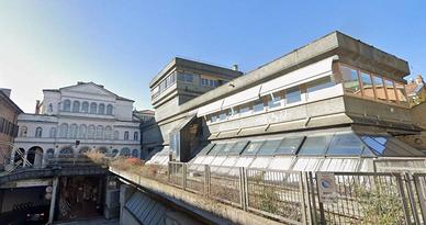 Immobile in asta di 3611 m² con più di 5 locali a 