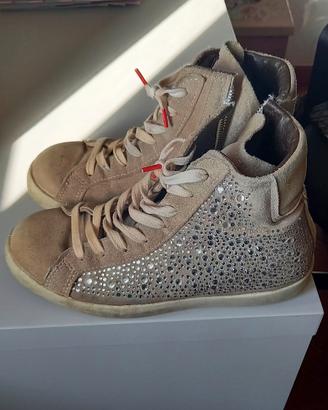 Scarpe Woz? beige con strass, 38, camoscio