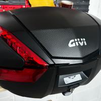 Bauletto Givi V47 carbon  Monokey