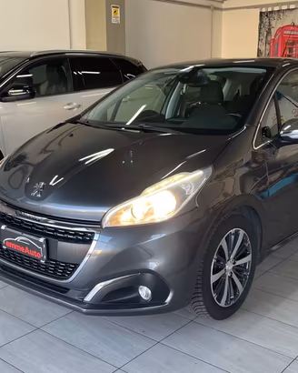 Peugeot 208 BlueHDi 75 5 porte Allure
