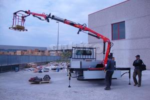 Gru idraulica DN Dall'Aglio Newcranes 4.0 con jib