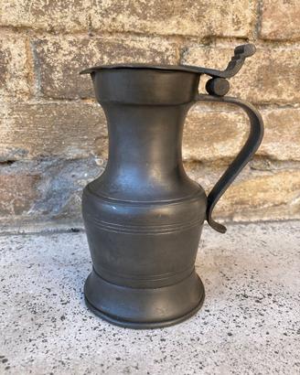 Brocca da vino vintage in peltro con coperchio