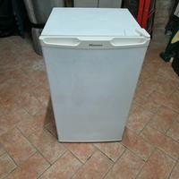 Congelatore verticale Hisense 3 cassetti compatto