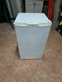 Congelatore verticale Hisense 3 cassetti compatto