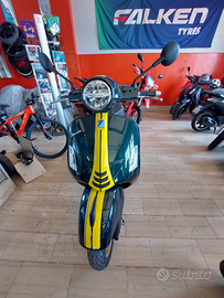 Piaggio Vespa Gts 300 hpe racing sport 2021