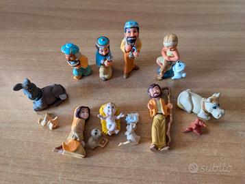 Serie statuine personaggi Presepe Kinder 1996
