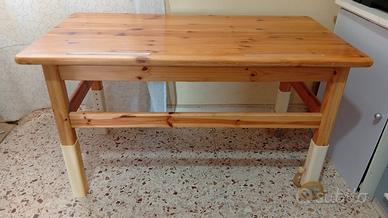 Scrivania in Legno di  Pino  con piano regolabile 