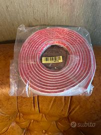 Modanatura autoadesiva 5M