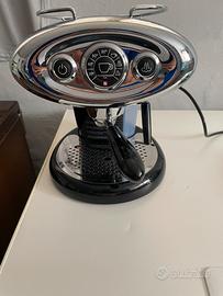 Macchina caffe’ illybrend