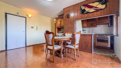 Ampio trilocale al sesto piano