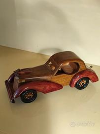 Automobile in legno 