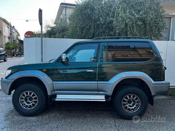 Toyota Land Cruiser KDJ 90