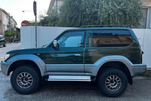 Toyota Land Cruiser KDJ 90