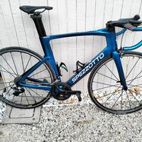 bici corsa carbonio anche conponenti