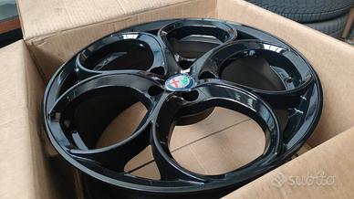 4 CERCHI IN LEGA ALFAROMEO GIULIETTA 18" COD. A10