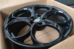 4 CERCHI IN LEGA ALFAROMEO GIULIETTA 18" COD. A10