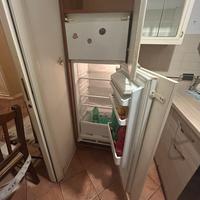 Frigorifero a incasso con celletta freezer