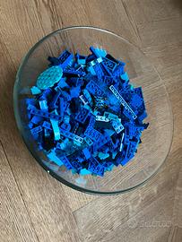 1 kilo e 50 grammi di lego blu più un drago blu