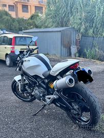 Ducati monster 696 con 6 mila km
