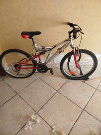 Bici MTB da ragazzo misura 24 ruota anteriore da