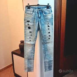 Pantaloni vari