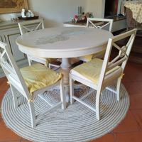 tavolo con 4 seggiole