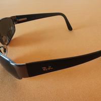 Occhiali da sole RayBan modello rb3052