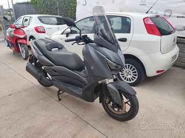Yamaha X-Max 300