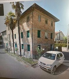 Terreno comprensivo di rustico