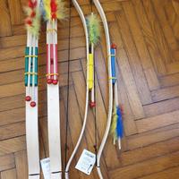 giochi di legno: spade, archi, balestre