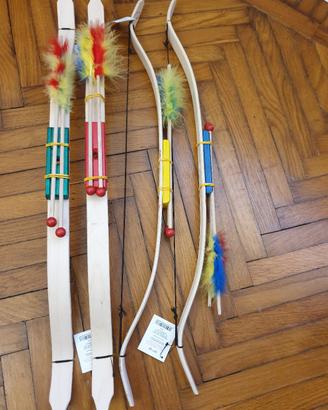 giochi di legno: spade, archi, balestre