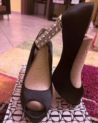 Scarpe con tacco Tata