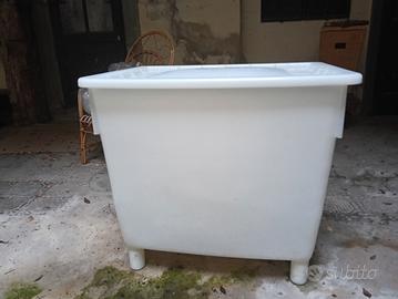 grande contenitore in plastica bianco 300 litri