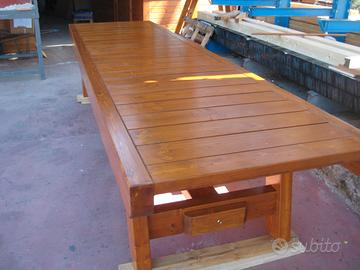 Tavolo in legno misura 400x106 cm