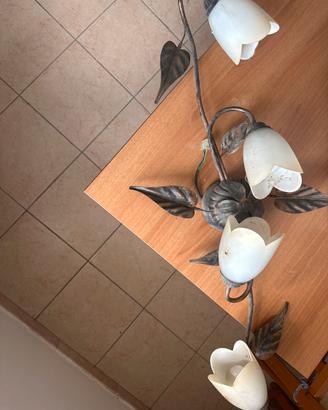 Lampadario a 4 lampade fiori e foglie