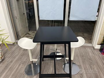 Tavolino +sgabelli Arredamento e Casalinghi In vendita a Macerata