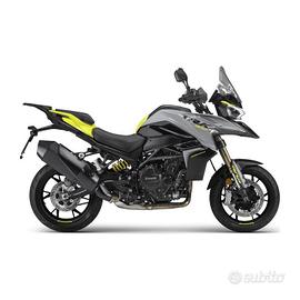 Benelli TRK 902 BENELLI STRADALE