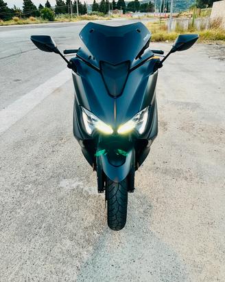 Yamaha T max 560