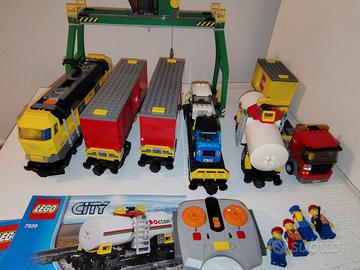 Lego treno cargo 7939 con un extra vagone