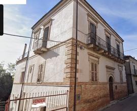 Casa indipendente Frisa centro