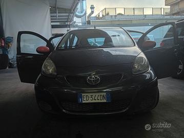 Toyota Aygo anno 2010 benzina