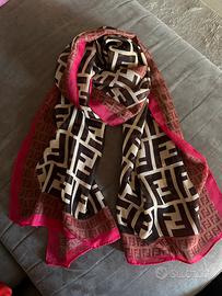 Foulard Fendi