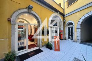 PARRUCCHIERE/MANICURE/PEDICURE - 70M² - VIA G. GAL