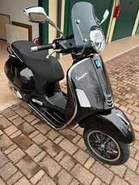 Vespa GTS 300 SUPER