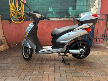 Scooter elettrico Ztech