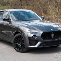 Musata completa maserati levante #182