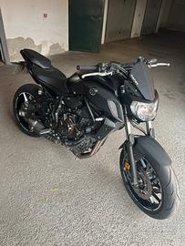 Yamaha MT-07 accessiorata - Pronta all'uso