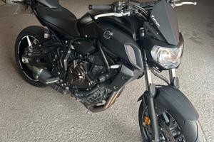 Yamaha MT-07 accessiorata - Pronta all'uso