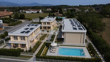 VILLA A SCHIERA A MANERBA DEL GARDA